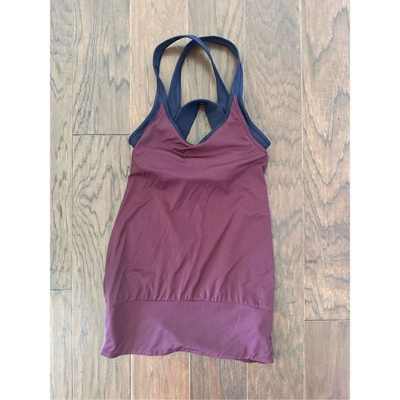 Victoria’s Secret Built in Bra Workout Tank XS - Picture 1 of 4